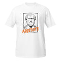 T-shirt blanc avec portrait croquis d'Aristote encadré d'un trait dessiné à la main et son nom écrit en typographie graffiti orange