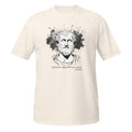 T-shirt blanc cassé avec buste antique d'Aristote, éclaboussures d'encre en arrière-plan et citation "Le bonheur dépend de nous-mêmes"