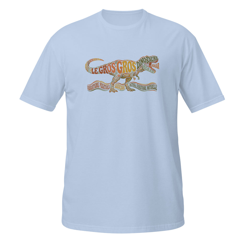 T-shirt bleu clair dinosaure au design typographique rétro "Le Gros Gros Dinosaure" avec T-Rex coloré