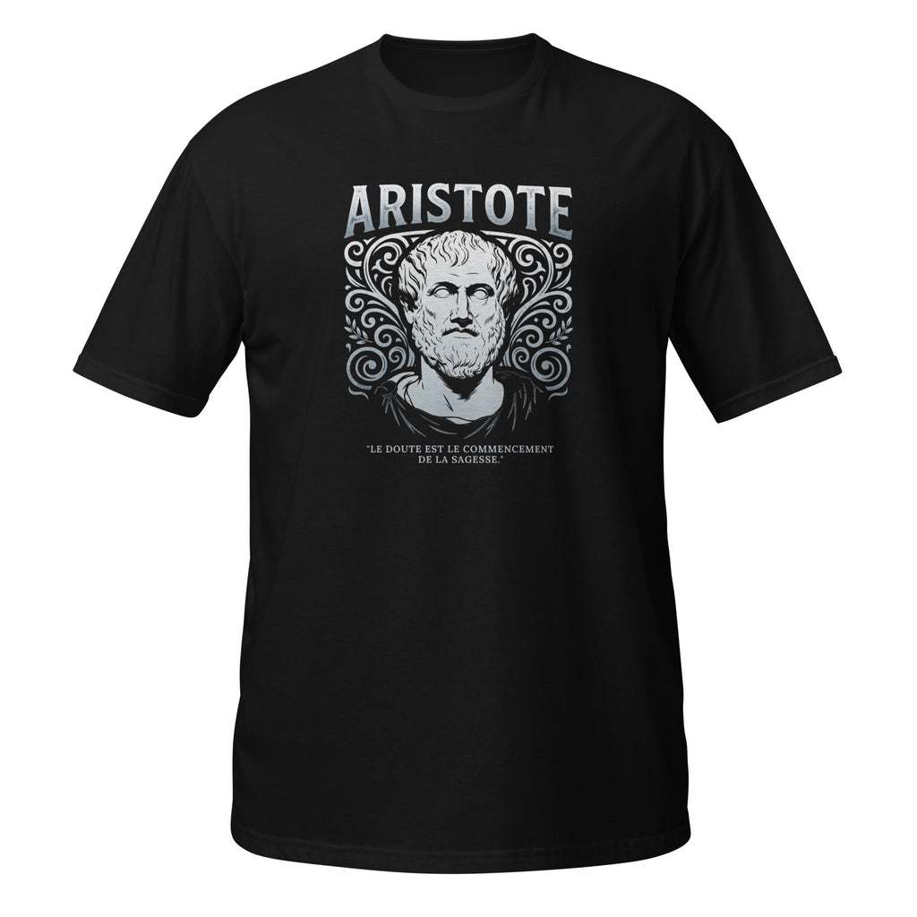 T-shirt noir avec portrait illustré d'Aristote entouré d'ornements décoratifs, avec la citation "Le doute est le commencement de la sagesse"